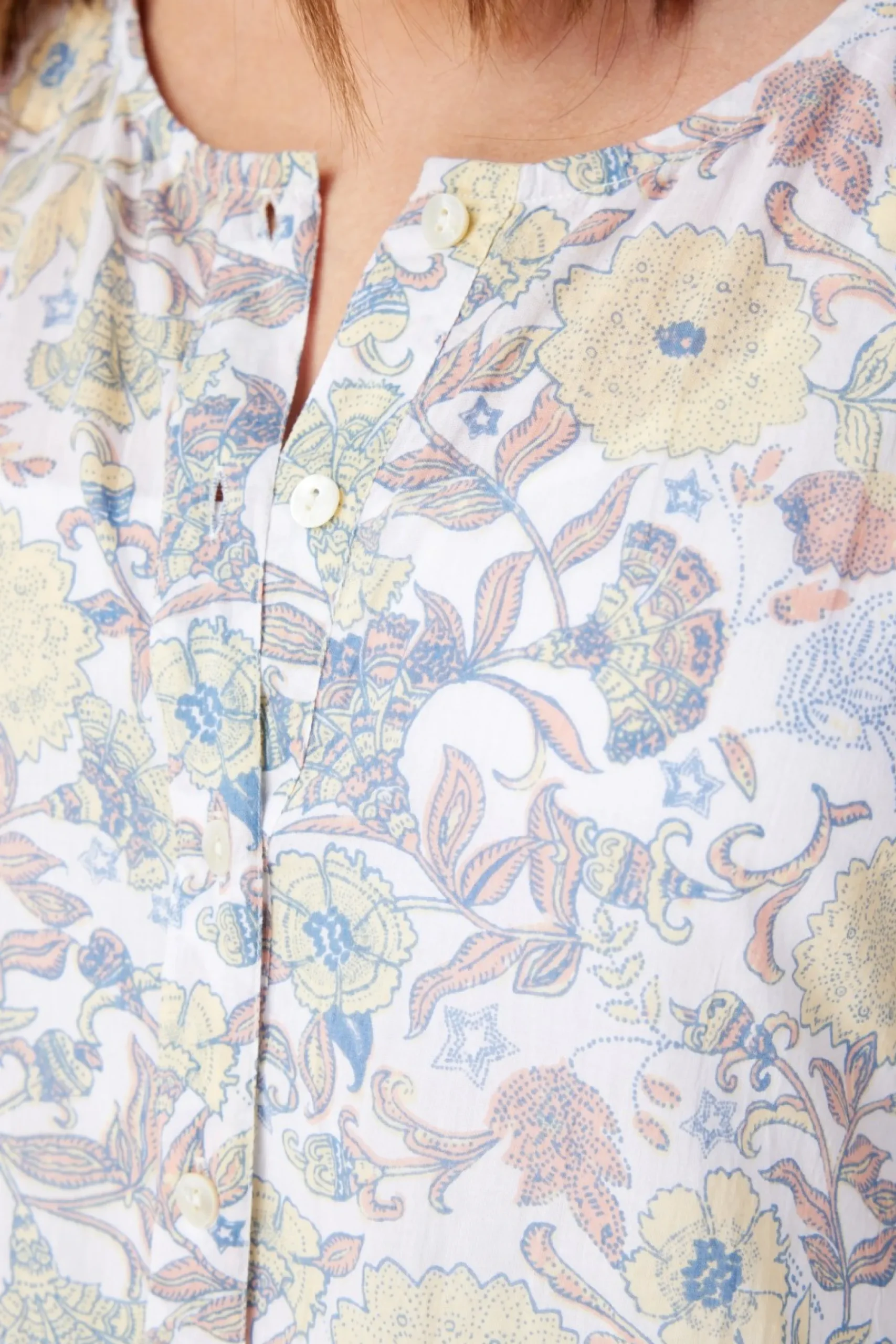 Women Roller Rabbit Tunics & Kurtas | ace Vaentine Anu ong Kurta